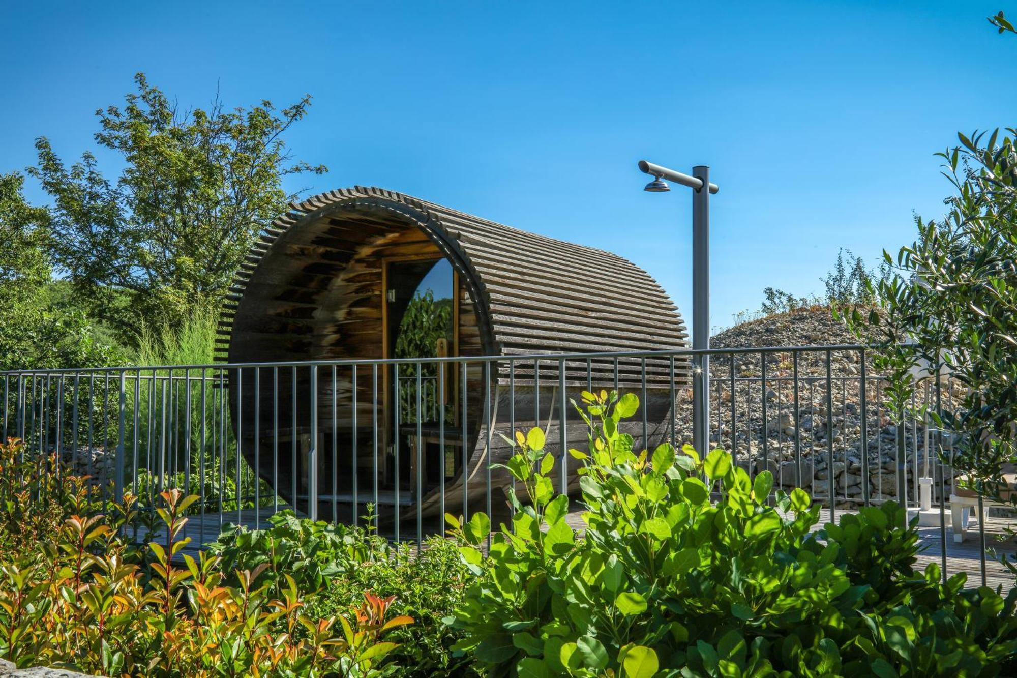 Logis Auberge Les Murets Hotel Restaurant Spa Chandolas Exterior foto
