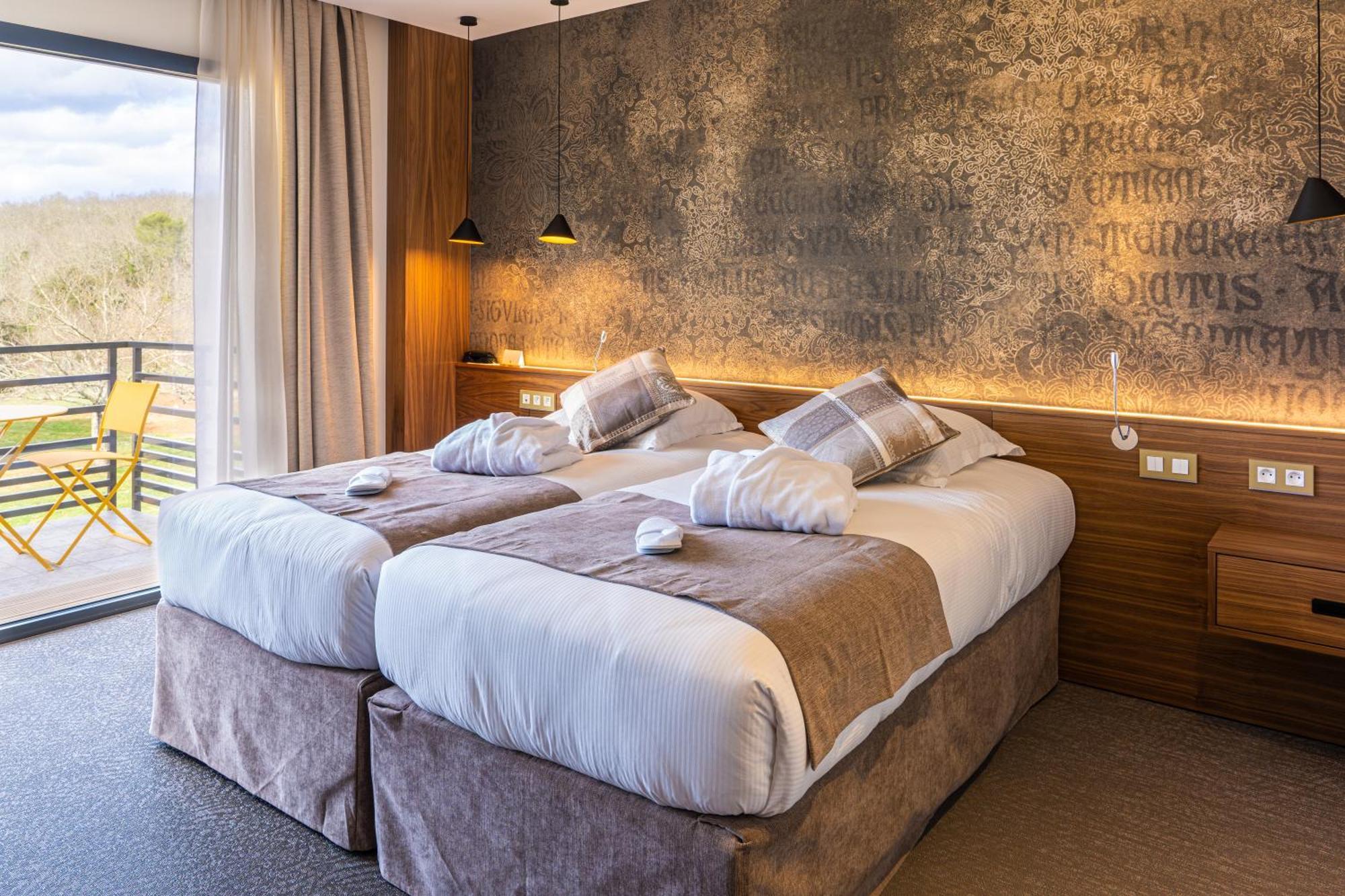 Logis Auberge Les Murets Hotel Restaurant Spa Chandolas Exterior foto