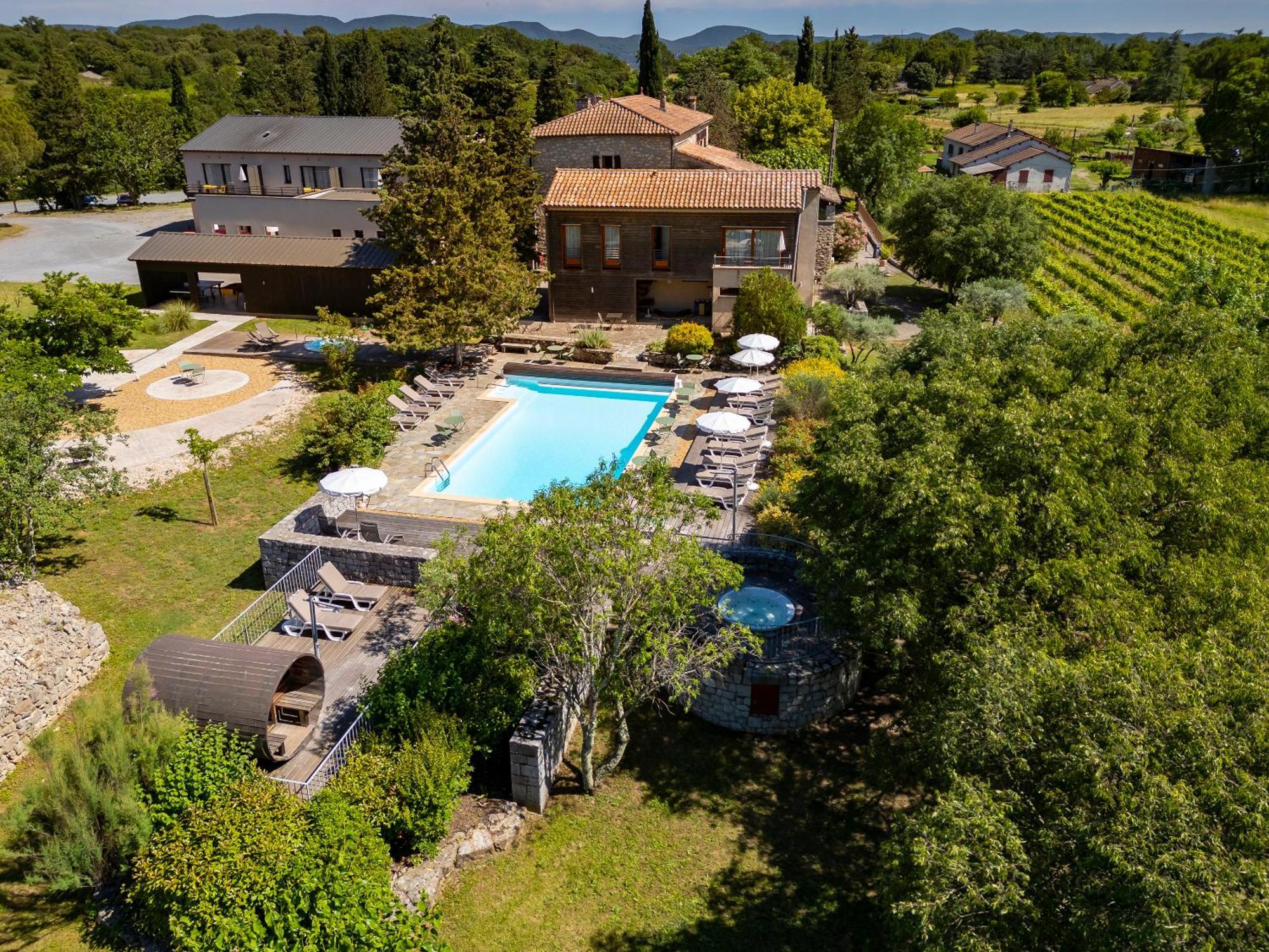 Logis Auberge Les Murets Hotel Restaurant Spa Chandolas Exterior foto